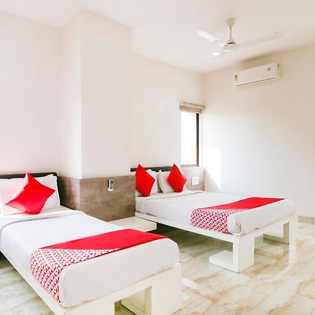 โอโย 68433 ศิวะ วาฏิกา แบงเคว็ต แอนด์ รูม Hotel Bhatha ภายนอก รูปภาพ