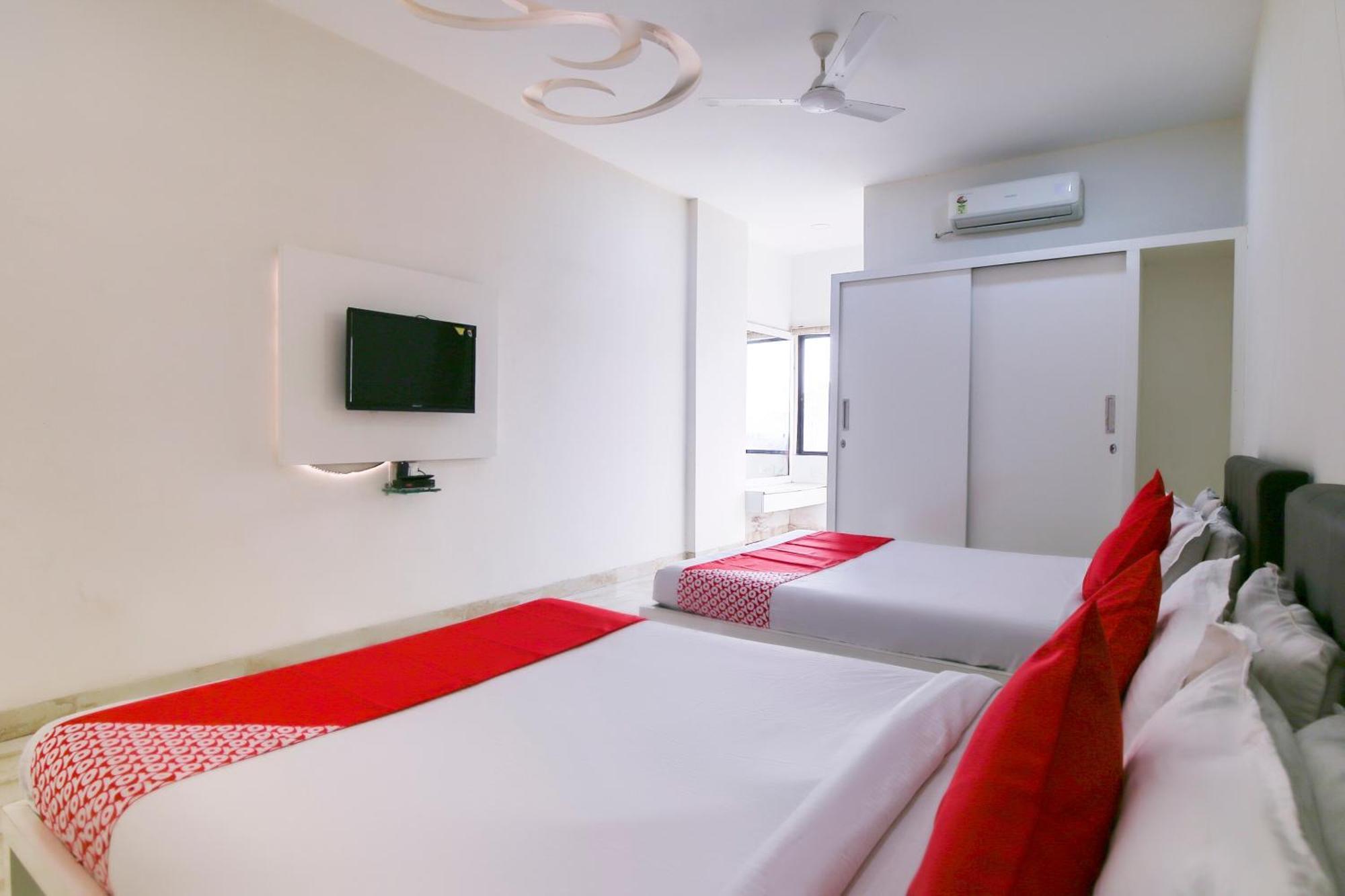 โอโย 68433 ศิวะ วาฏิกา แบงเคว็ต แอนด์ รูม Hotel Bhatha ภายนอก รูปภาพ